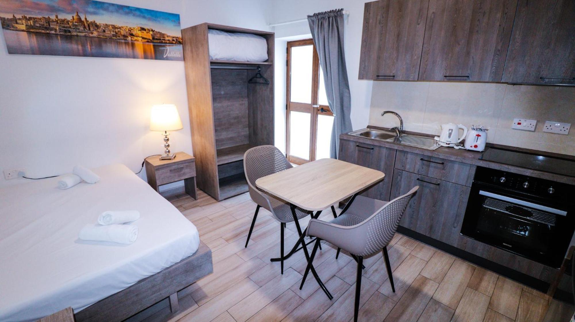 Napoli Suites Studios Aparthotel Saint Julian's Екстер'єр фото
