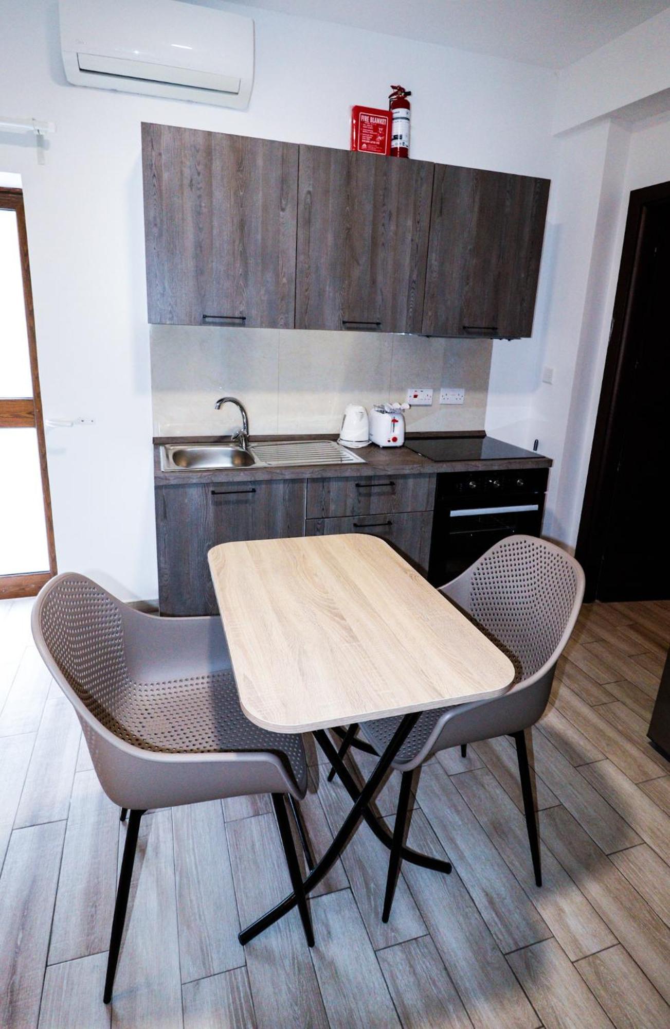 Napoli Suites Studios Aparthotel Saint Julian's Екстер'єр фото