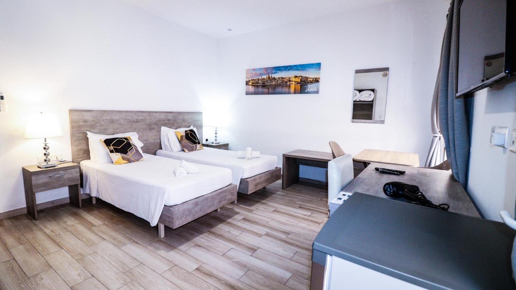 Napoli Suites Studios Aparthotel Saint Julian's Екстер'єр фото