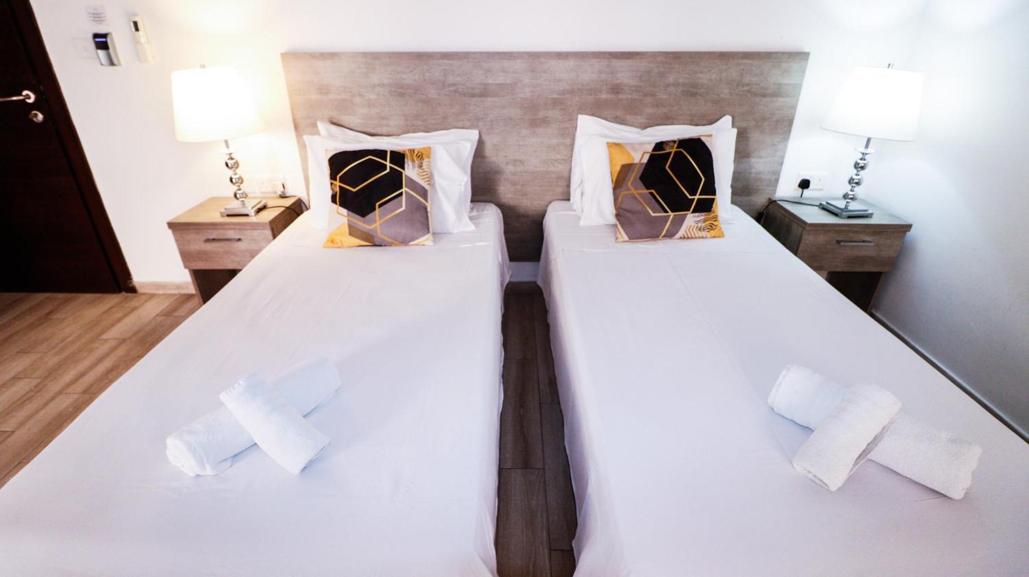 Napoli Suites Studios Aparthotel Saint Julian's Екстер'єр фото