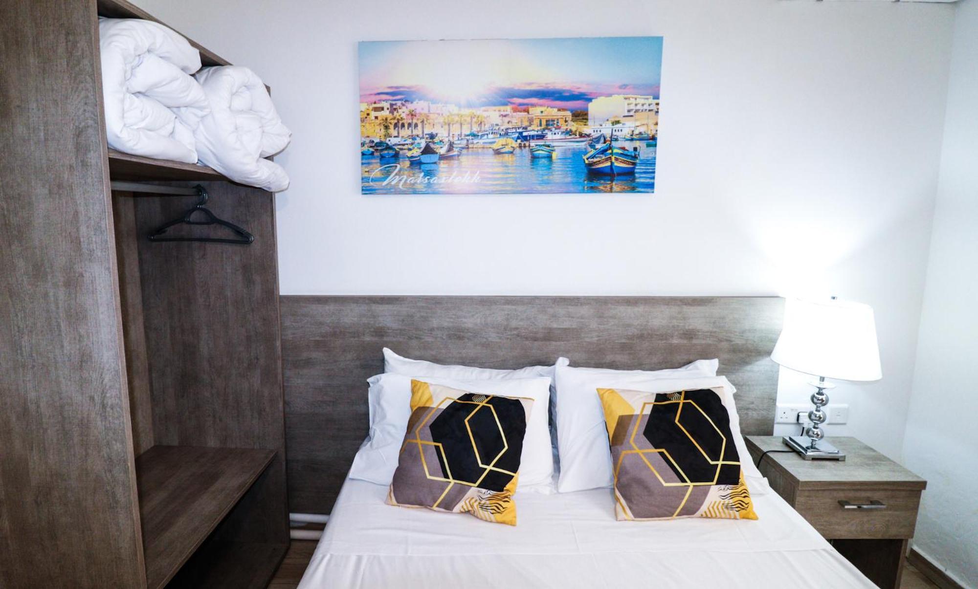 Napoli Suites Studios Aparthotel Saint Julian's Екстер'єр фото