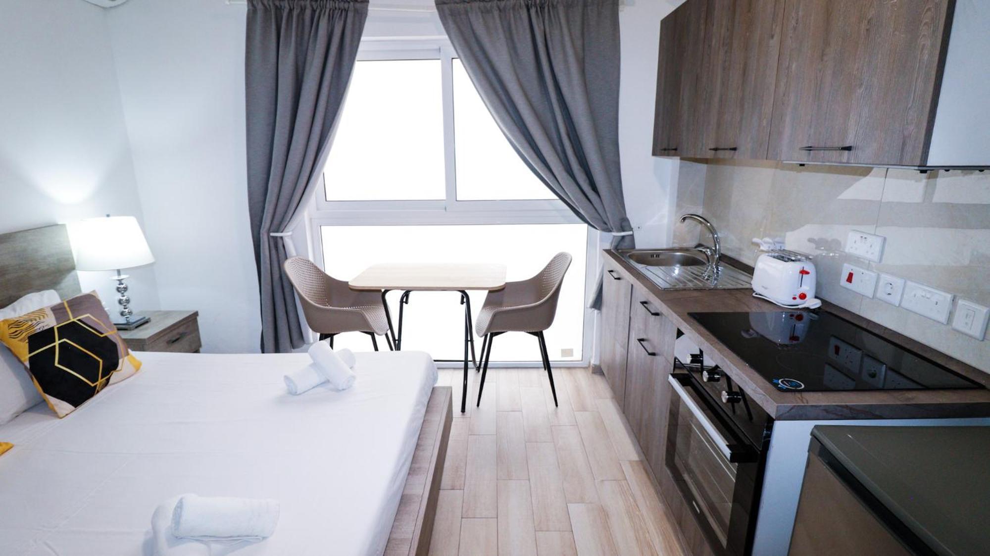 Napoli Suites Studios Aparthotel Saint Julian's Екстер'єр фото