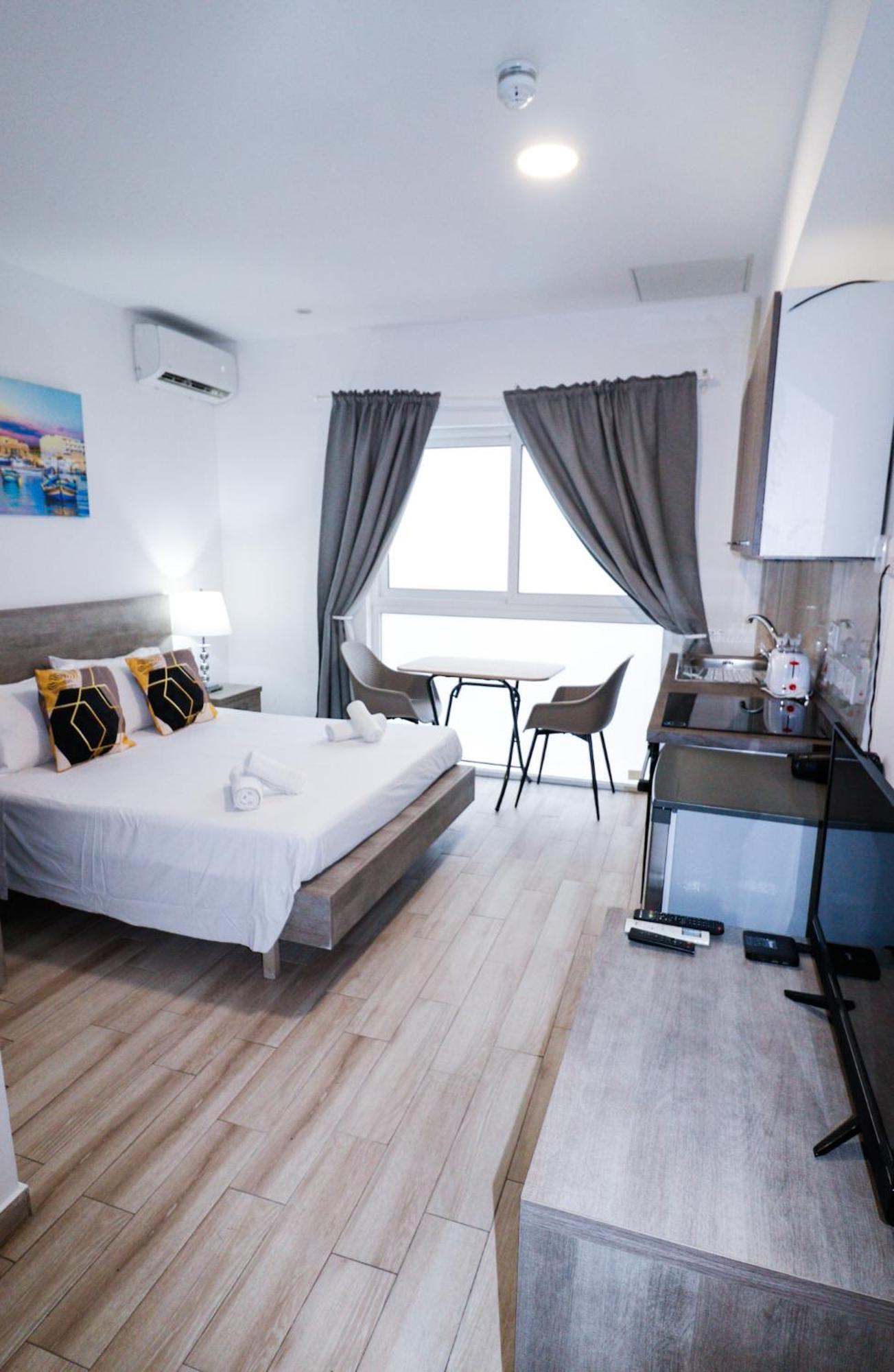 Napoli Suites Studios Aparthotel Saint Julian's Екстер'єр фото