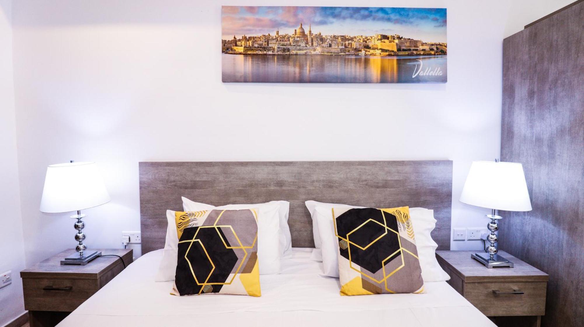 Napoli Suites Studios Aparthotel Saint Julian's Екстер'єр фото
